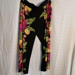 Sz 2x inc flowered pants